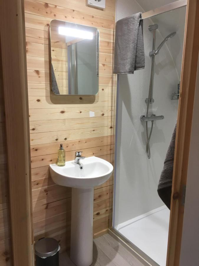 Orchard Luxe Glamping Pod Hotel ดังกานนอน ภายนอก รูปภาพ